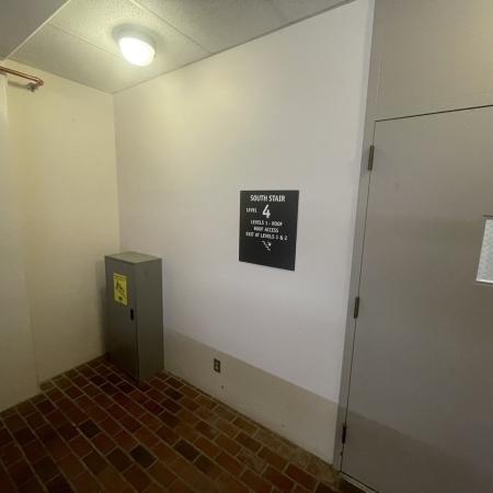 Center 4th Floor Evacu-Trac Cabinet